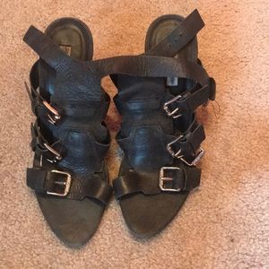 Pour la Victorie gladiator heels